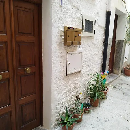 Cortile Maggiore Cefalù