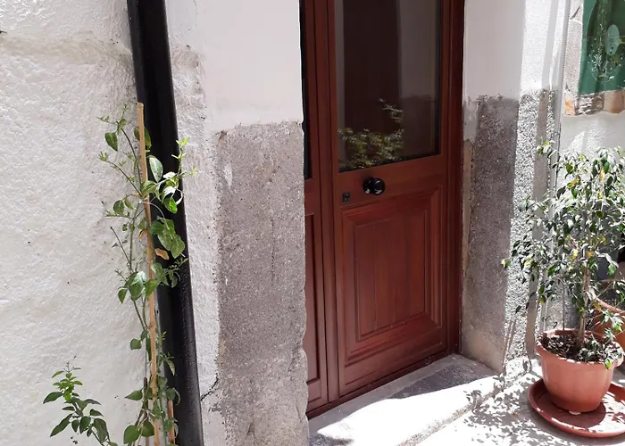 Cortile Maggiore 度假居 切法卢