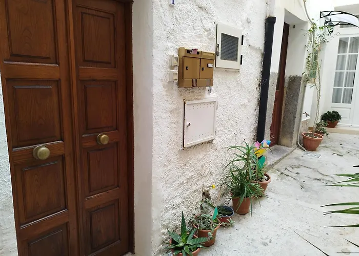 Cortile Maggiore Cefalù