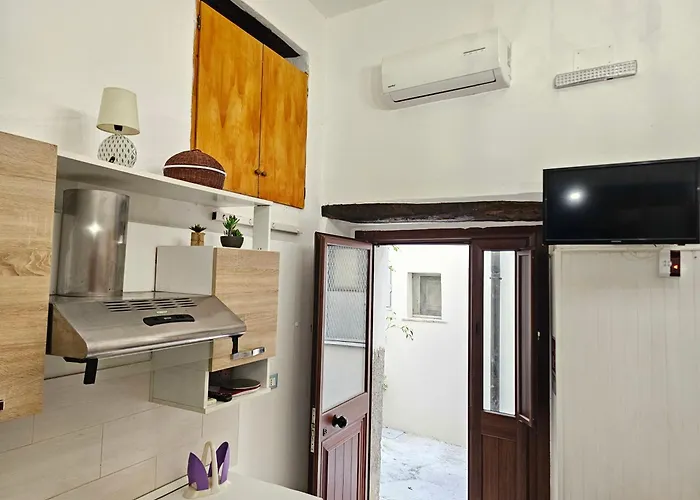 Cortile Maggiore * Cefalù